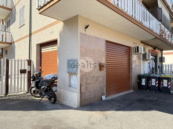 appartamento in vendita a Roma in zona Finocchio
