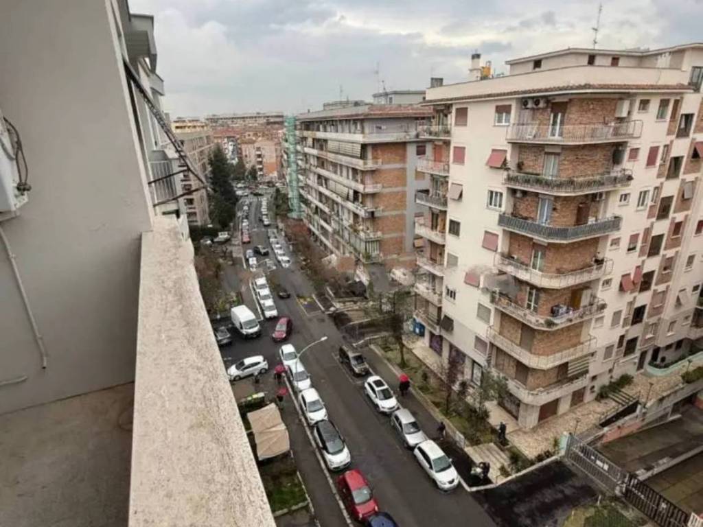 appartamento in vendita a Roma in zona Don Bosco
