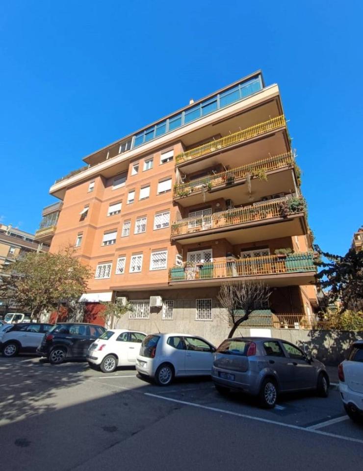 appartamento in vendita a Roma in zona Ostia