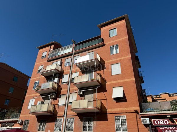 appartamento in vendita a Roma in zona Ostia