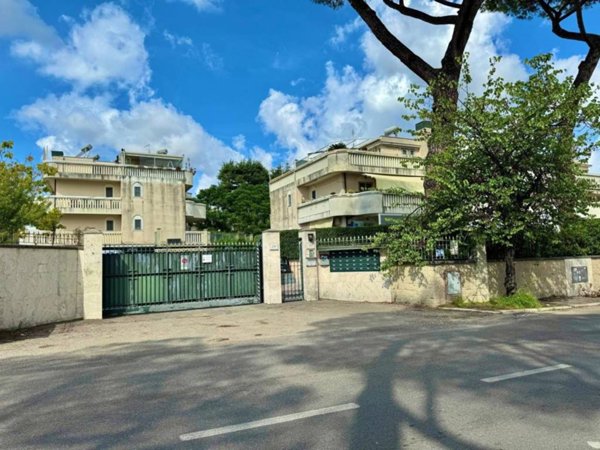 appartamento in vendita a Roma in zona Romanina