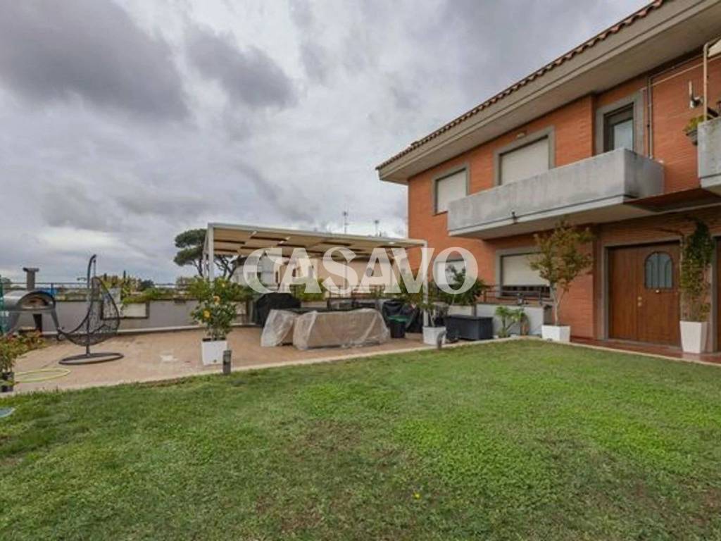 casa indipendente in vendita a Roma in zona Ostia