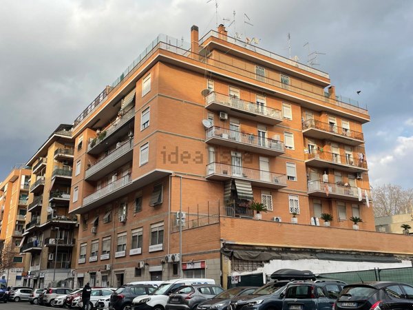 appartamento in vendita a Roma in zona Portuense