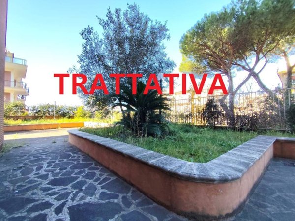 appartamento in vendita a Roma in zona Colle del Sole