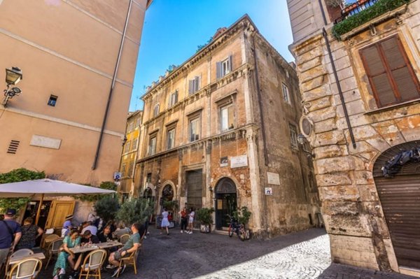 appartamento in vendita a Roma in zona Rione di Ponte