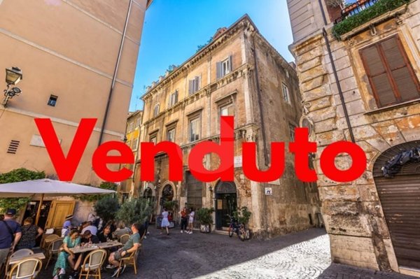 appartamento in vendita a Roma in zona Rione di Ponte
