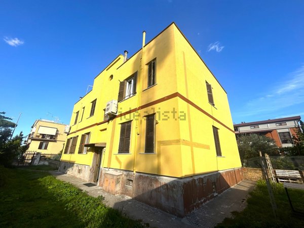 appartamento in vendita a Roma in zona Appio Pignatelli