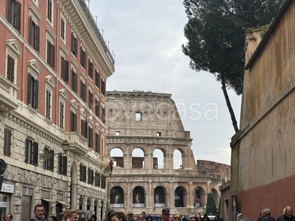 appartamento in vendita a Roma in zona Rione Monti/Campitelli