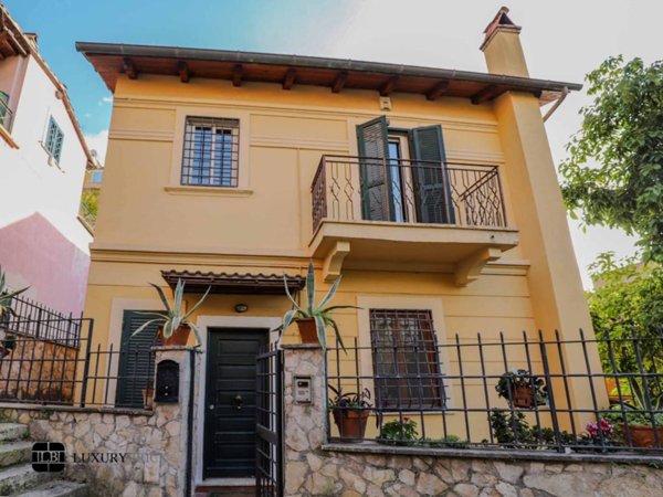 casa indipendente in vendita a Roma in zona Aurelio