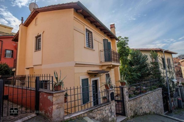 casa indipendente in vendita a Roma in zona Aurelio