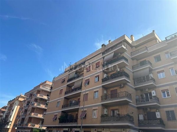appartamento in vendita a Roma in zona Ostia