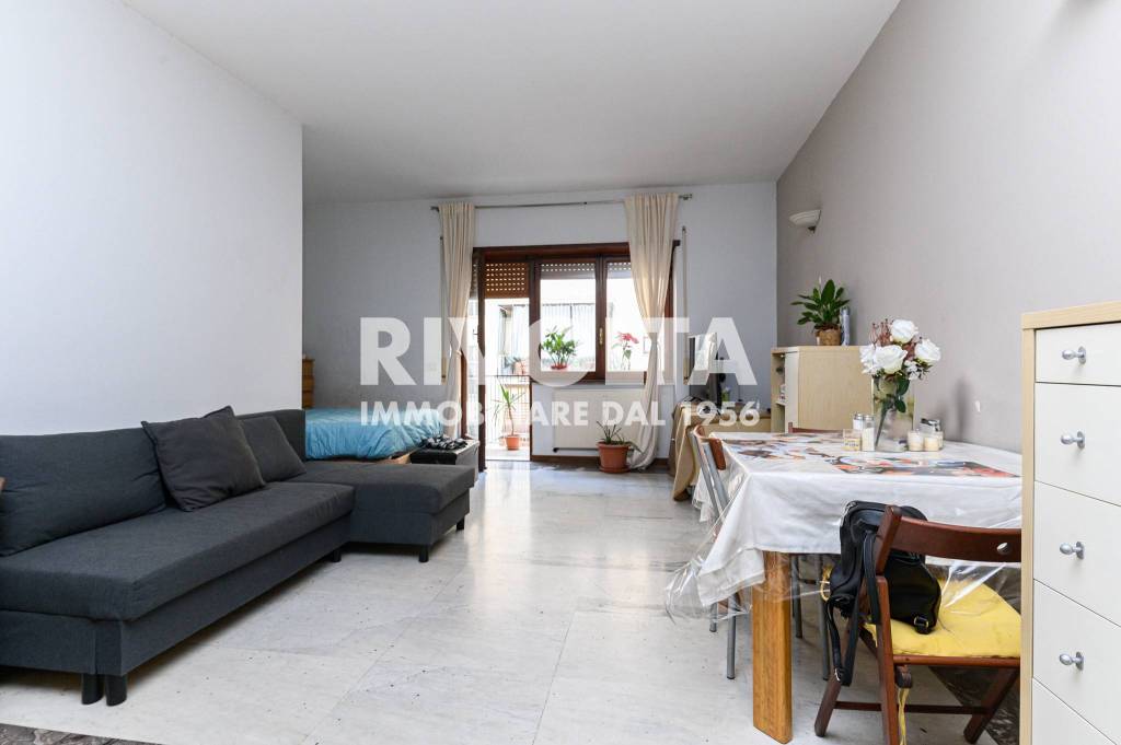 appartamento in vendita a Roma in zona EUR