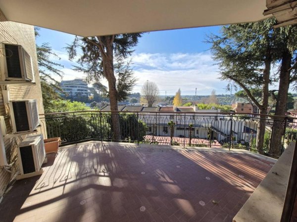 appartamento in vendita a Roma in zona Tor di Quinto