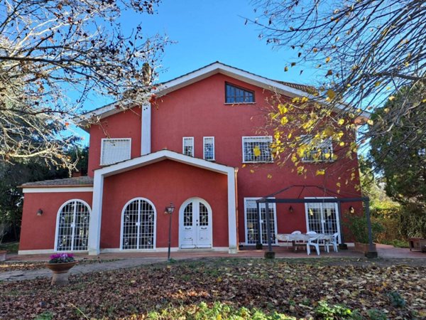 casa indipendente in vendita a Roma in zona Infernetto