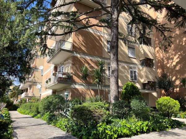 appartamento in vendita a Roma in zona Tuscolano