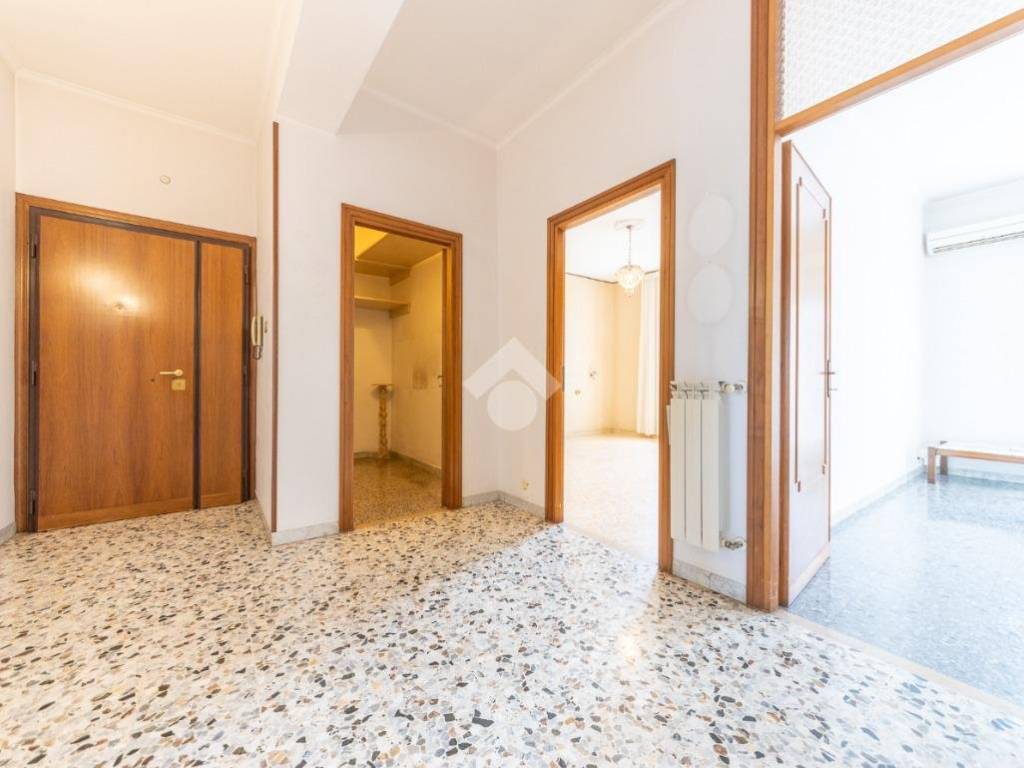 appartamento in vendita a Roma in zona Torre Angela