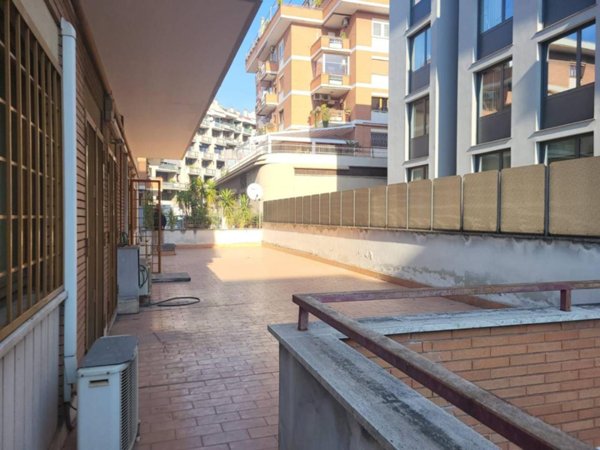 appartamento in vendita a Roma in zona Ardeatino