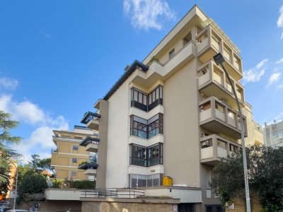 appartamento in vendita a Roma in zona Tor di Quinto