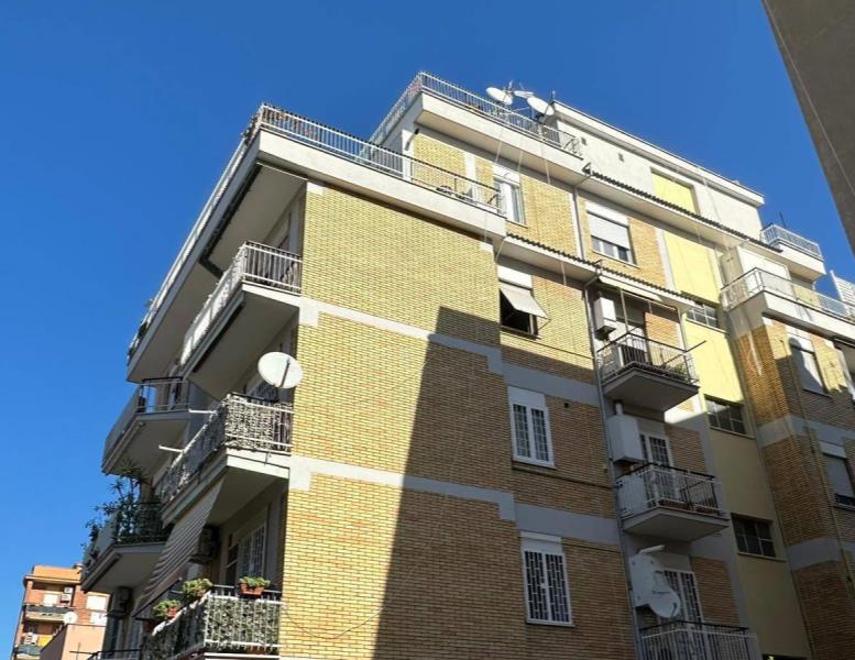 appartamento in vendita a Roma in zona Alessandrino