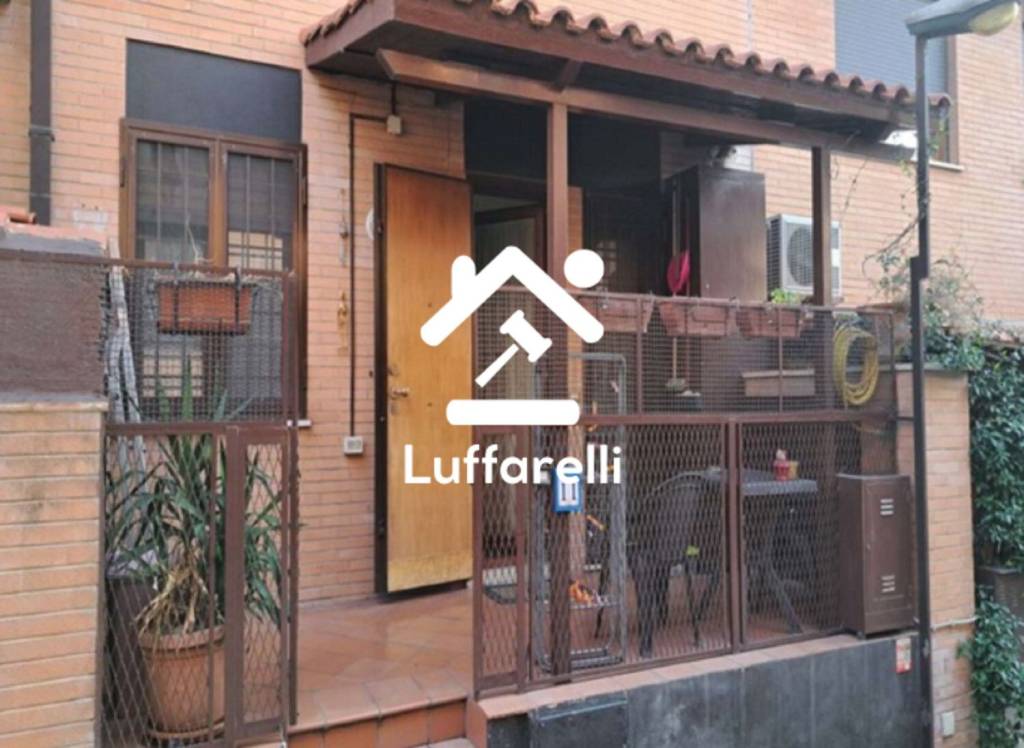 casa indipendente in vendita a Roma in zona Tor di Quinto