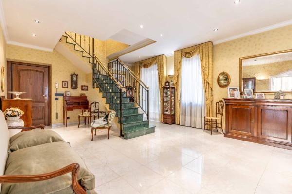 appartamento in vendita a Roma in zona Tor Cervara