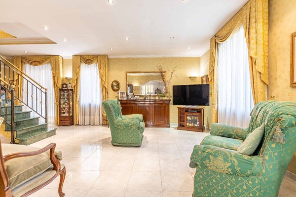 appartamento in vendita a Roma in zona Tor Cervara