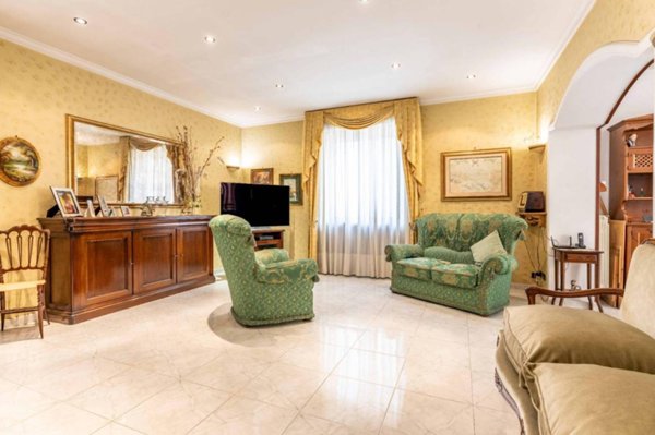 appartamento in vendita a Roma in zona Tor Cervara