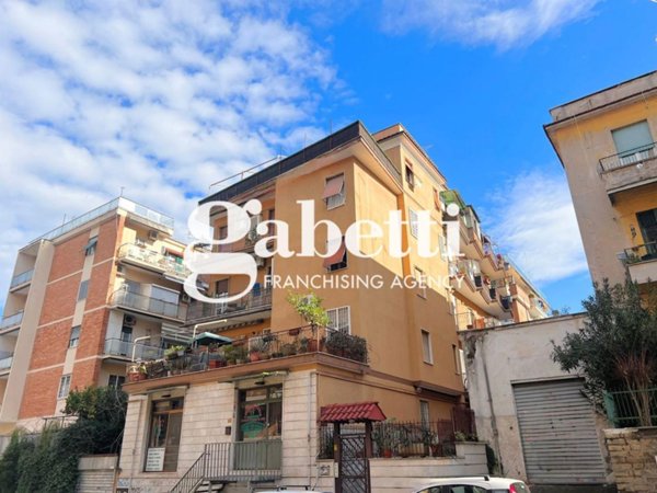 appartamento in vendita a Roma in zona Prenestino-Centocelle