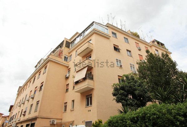 appartamento in vendita a Roma in zona Ostiense