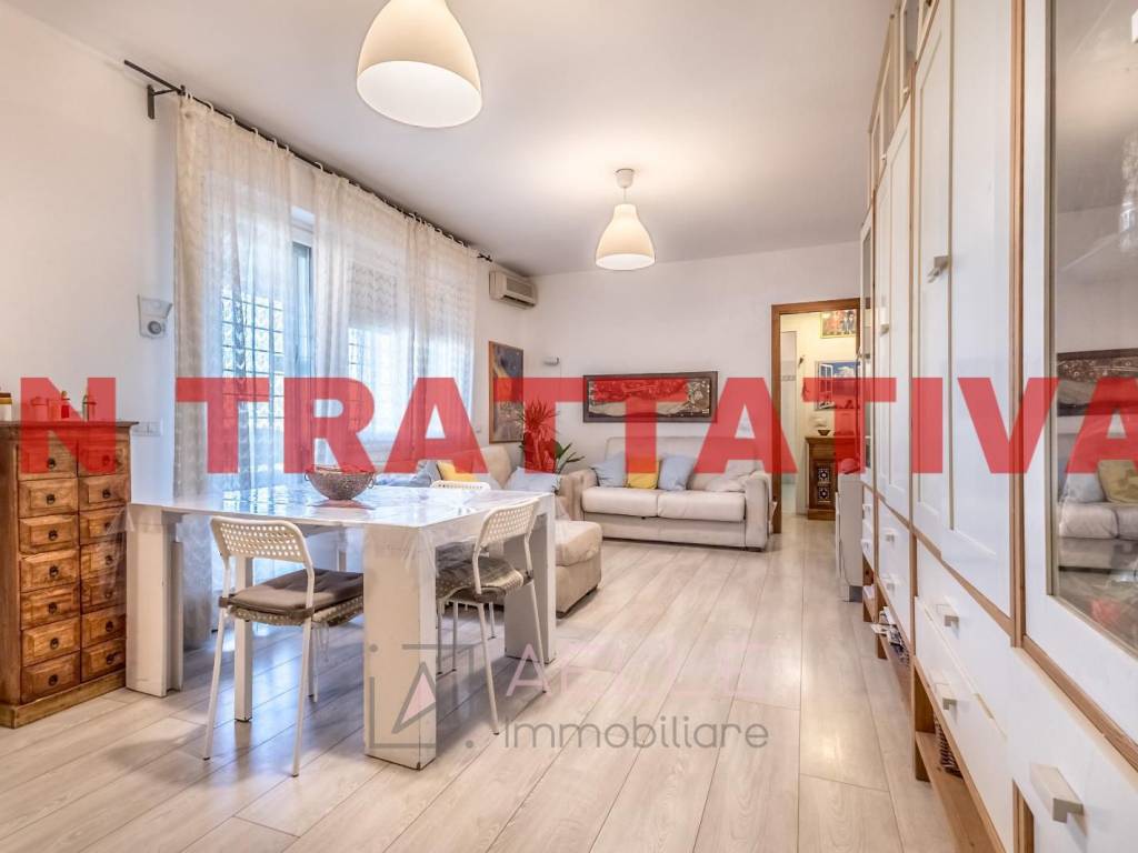 appartamento in vendita a Roma in zona Acilia