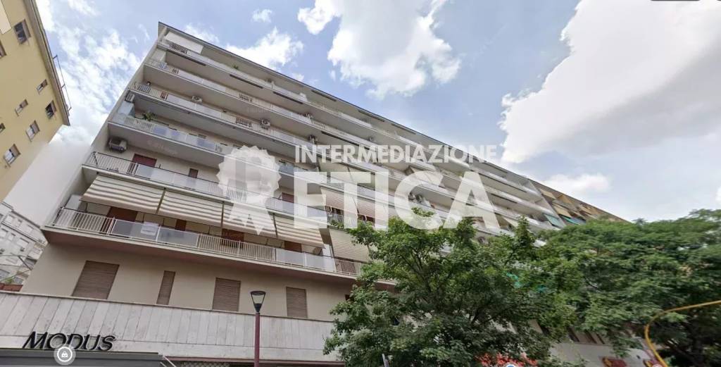 appartamento in vendita a Roma in zona Ostiense