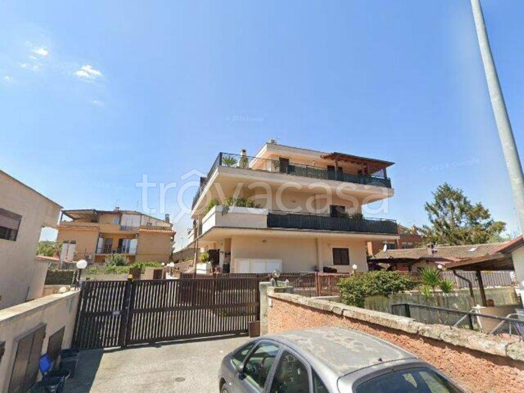 casa indipendente in vendita a Roma in zona Acilia