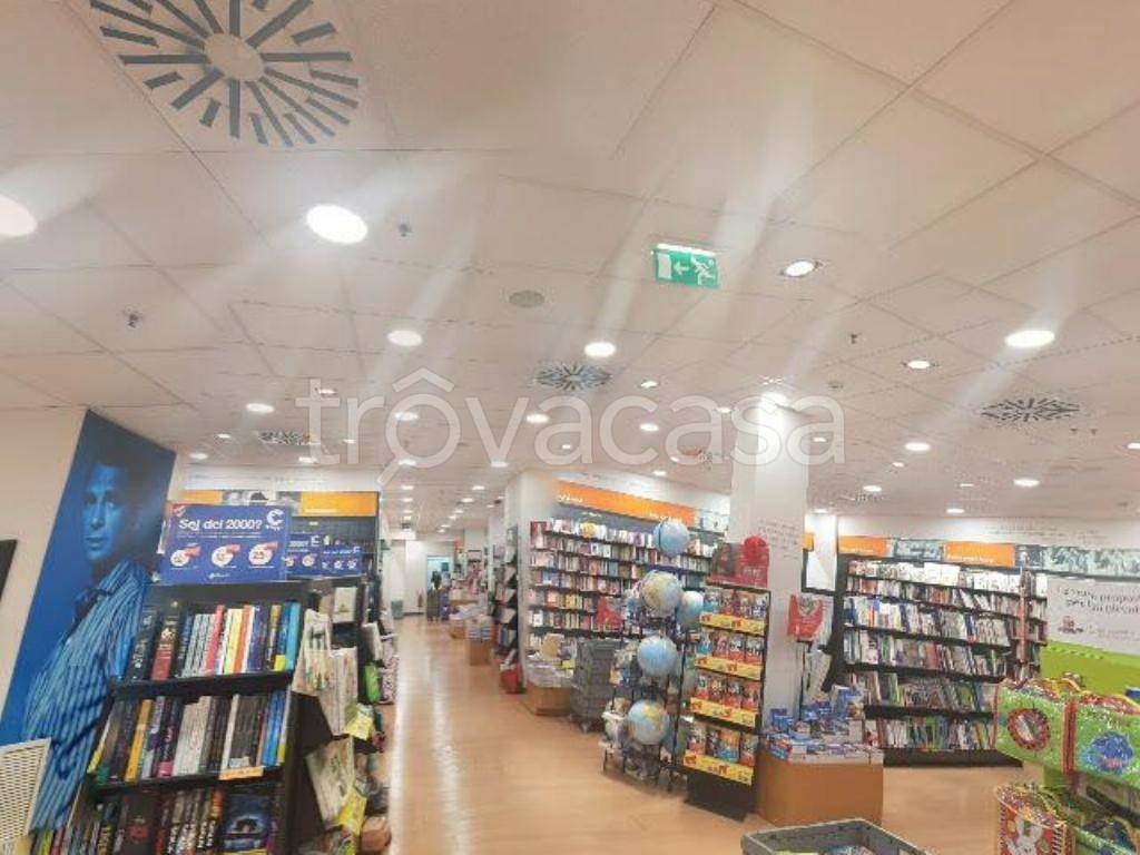 appartamento in vendita a Roma in zona Ostiense
