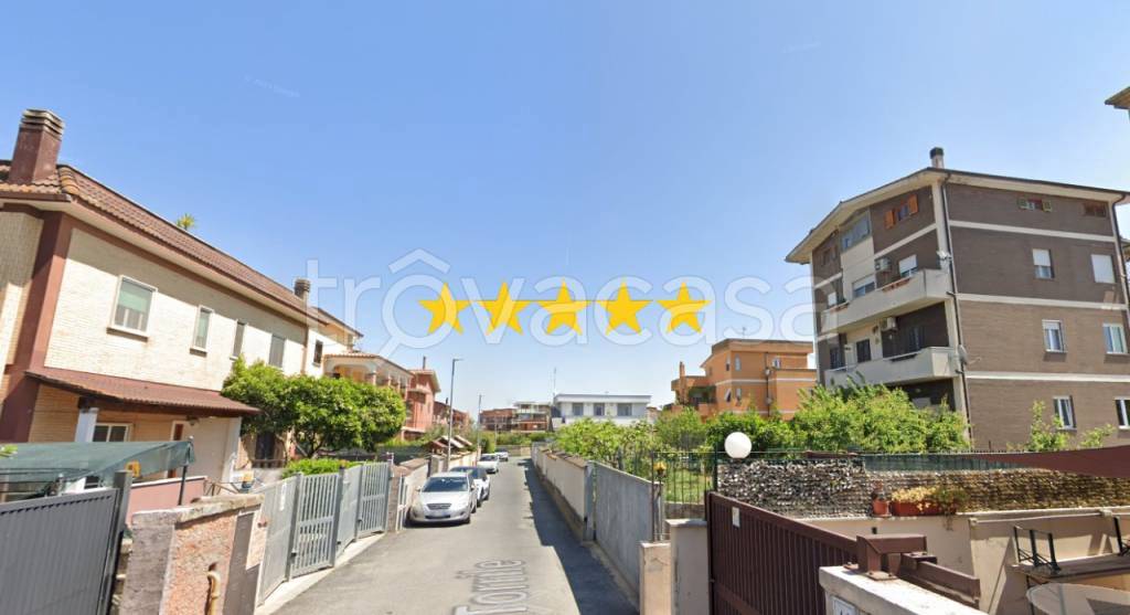 appartamento in vendita a Roma in zona Acilia