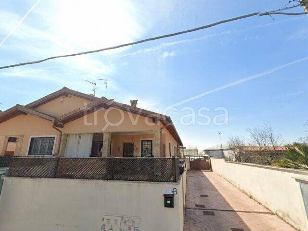 casa indipendente in vendita a Roma in zona Dragona/Bagnoletto