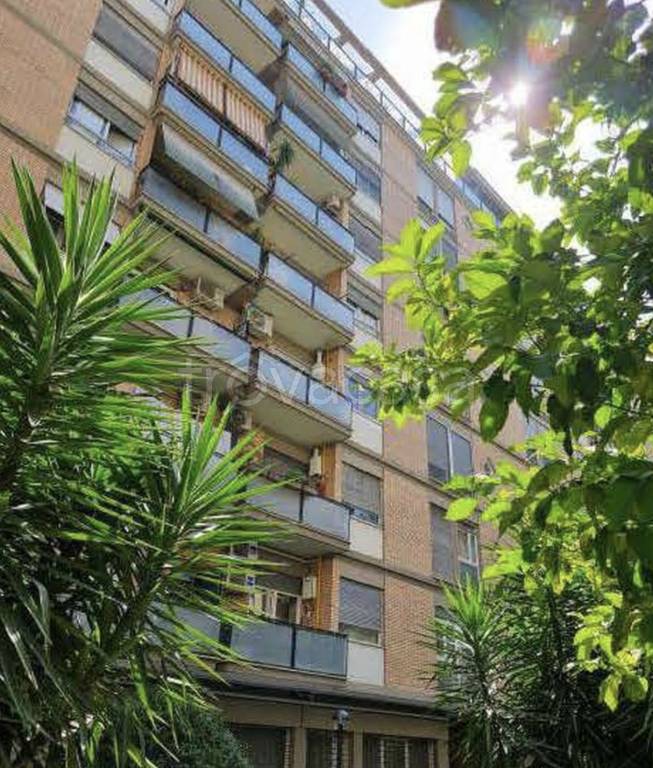appartamento in vendita a Roma in zona Ostiense