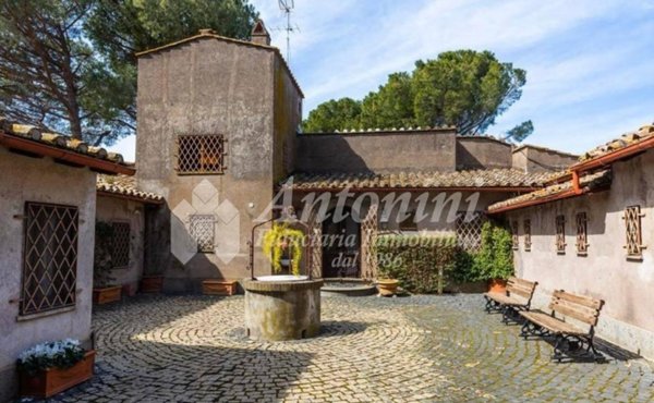 casa indipendente in vendita a Roma in zona Parioli