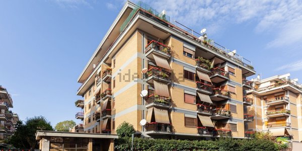 appartamento in vendita a Roma in zona Ostia