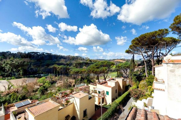 casa indipendente in vendita a Roma