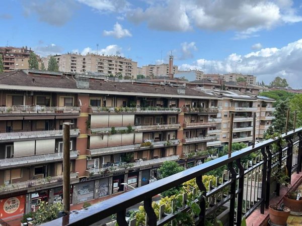 appartamento in vendita a Roma in zona Torrino