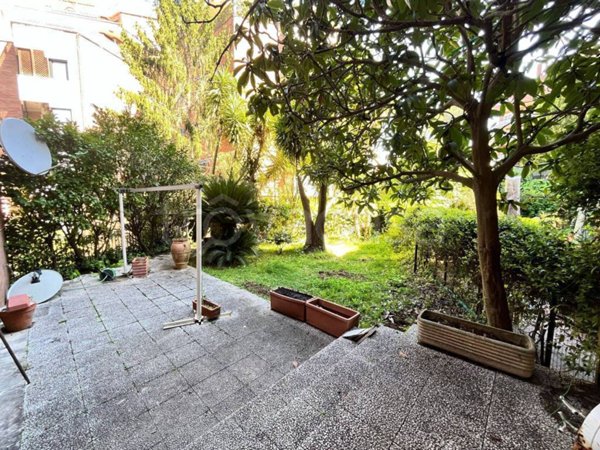 appartamento in vendita a Roma in zona Tomba di Nerone