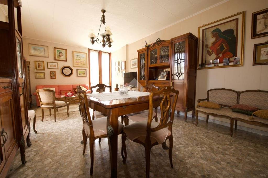 appartamento in vendita a Roma in zona Ostia