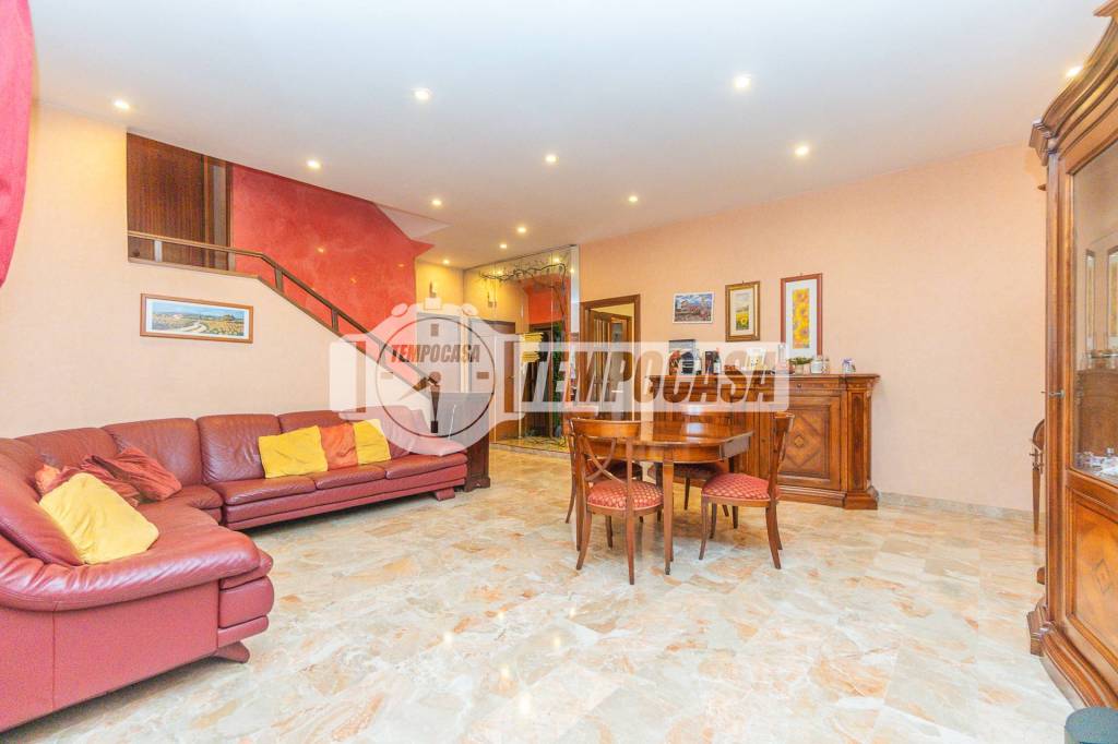 casa indipendente in vendita a Roma in zona Casal Morena