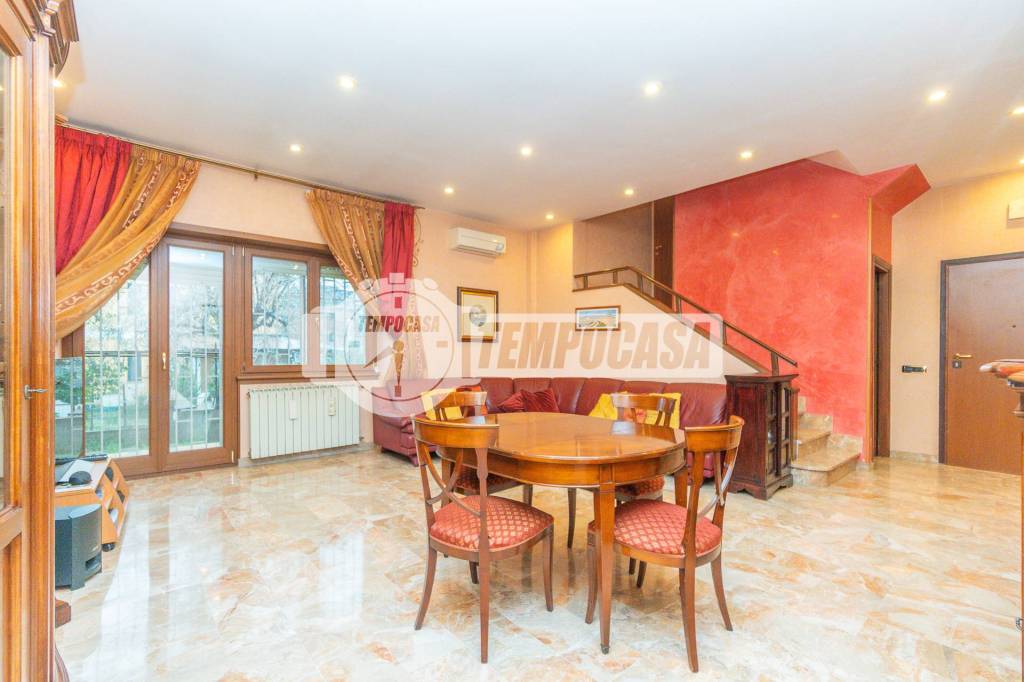 casa indipendente in vendita a Roma in zona Casal Morena