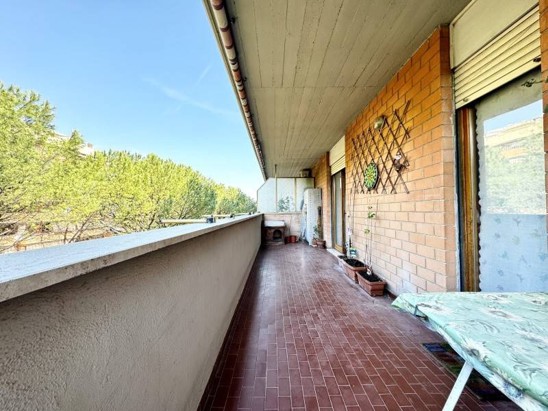 appartamento in vendita a Roma in zona Tor Cervara