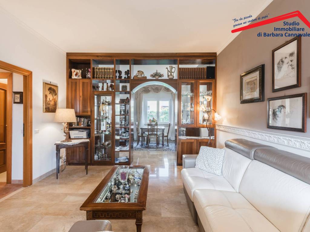 casa indipendente in vendita a Roma in zona Casal Palocco