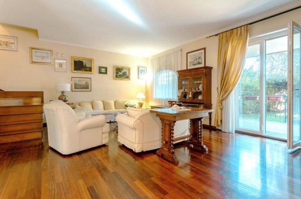 casa indipendente in vendita a Roma in zona Appio Pignatelli