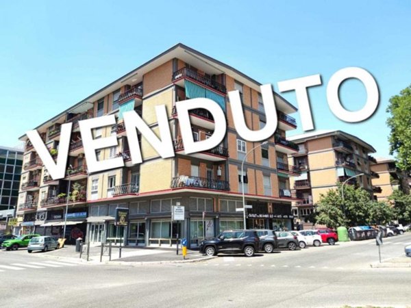 appartamento in vendita a Roma in zona Ardeatino