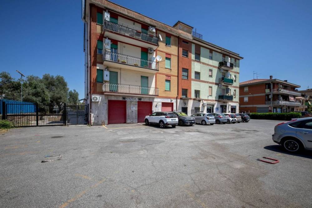 appartamento in vendita a Roma in zona Borghesiana