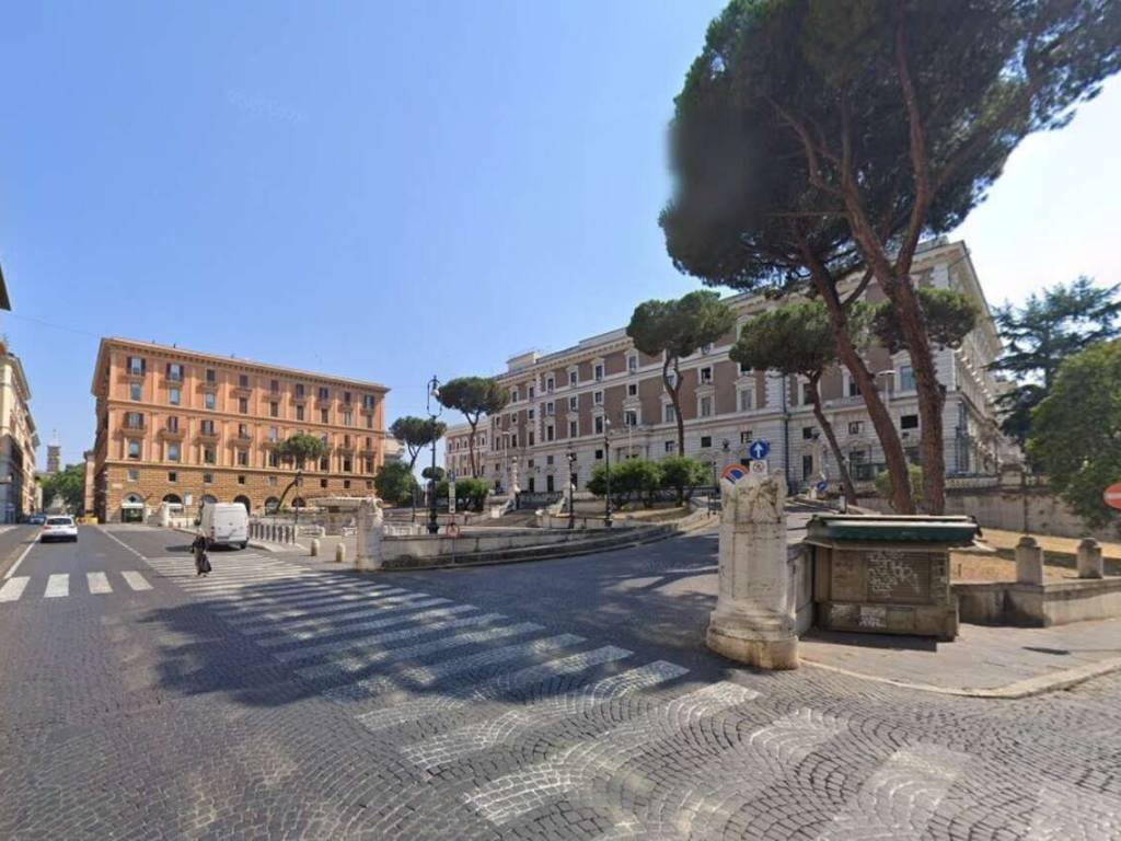 appartamento in vendita a Roma in zona Castro Pretorio